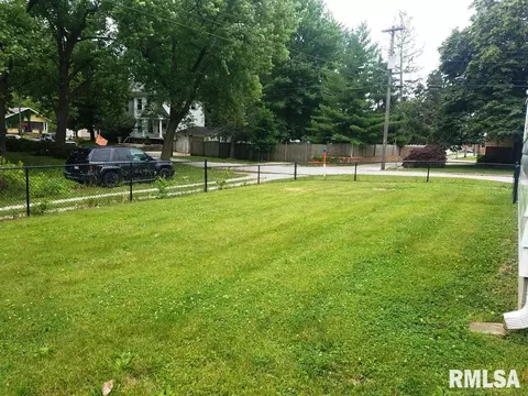 1122 W Carroll St, Macomb, IL 61455 photo 22