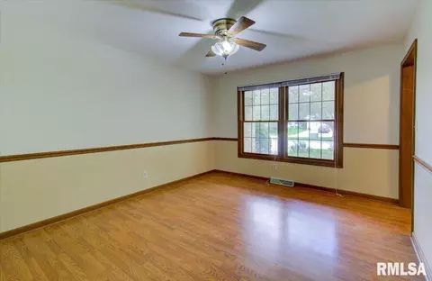 1613 Windycrest Dr, Springfield, IL 62704 photo 6