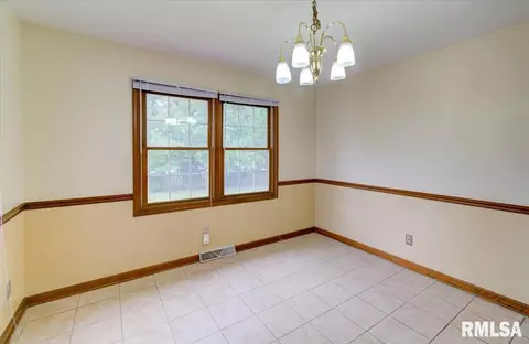 1613 Windycrest Dr, Springfield, IL 62704 photo 17