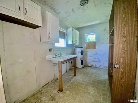 931 W Calhoun Ave, Springfield, IL 62702 photo 7