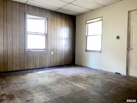 931 W Calhoun Ave, Springfield, IL 62702 photo 4