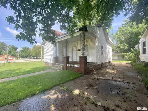 931 W Calhoun Ave, Springfield, IL 62702 photo 2