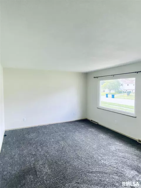 2609 Sherborn Rd, Springfield, IL 62702 photo 4