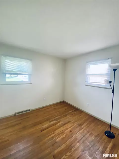 2609 Sherborn Rd, Springfield, IL 62702 photo 13