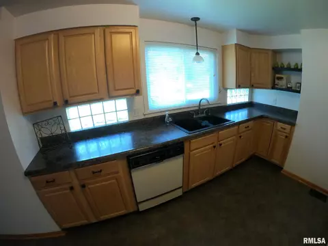 615 E Franklin St, Macomb, IL 61455 photo 38