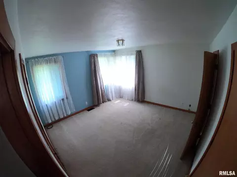 615 E Franklin St, Macomb, IL 61455 photo 12