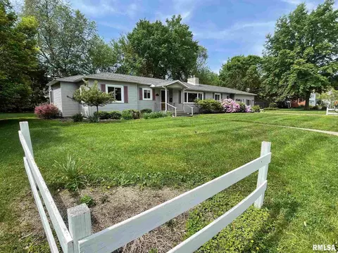 615 E Franklin St, Macomb, IL 61455 photo 4