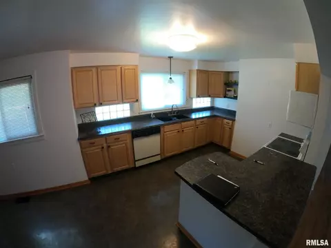 615 E Franklin St, Macomb, IL 61455 photo 37
