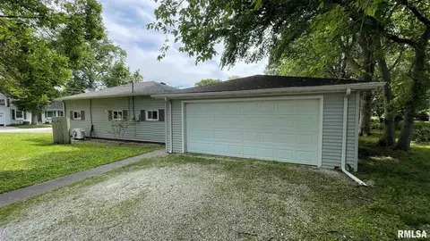 615 E Franklin St, Macomb, IL 61455 photo 8