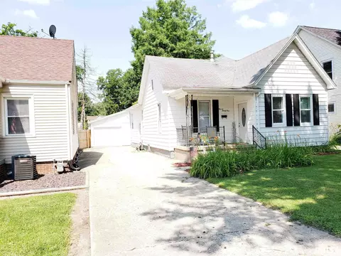 1131 N Patton St, Springfield, IL 62702 photo 1