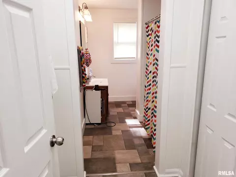 1131 N Patton St, Springfield, IL 62702 photo 9
