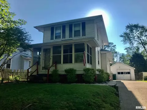 2512 S 9th St, Springfield, IL 62703 photo 1