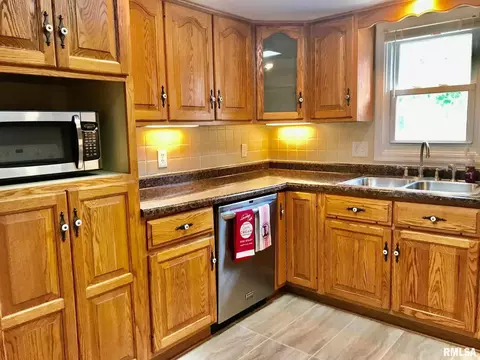 2512 S 9th St, Springfield, IL 62703 photo 9