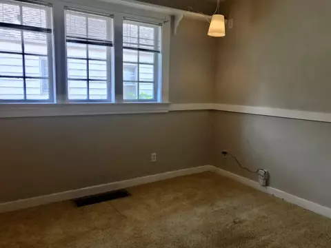 2512 S 9th St, Springfield, IL 62703 photo 13