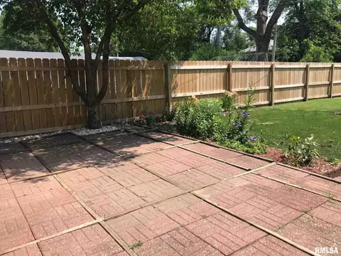2512 S 9th St, Springfield, IL 62703 photo 26