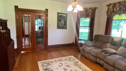 433 Walnut St, Dawson, IL 62520 photo 4
