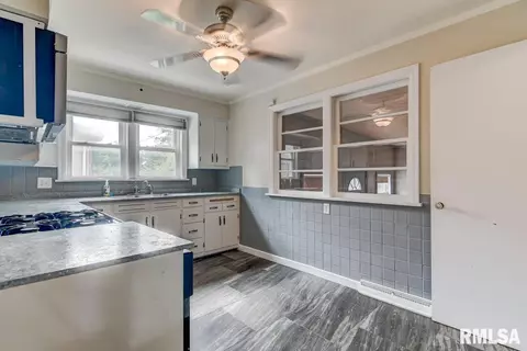 3136 E Division St, Springfield, IL 62702 photo 11