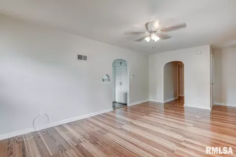 3136 E Division St, Springfield, IL 62702 photo 4