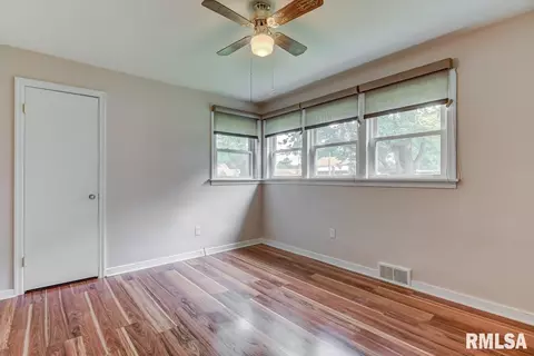 3136 E Division St, Springfield, IL 62702 photo 16