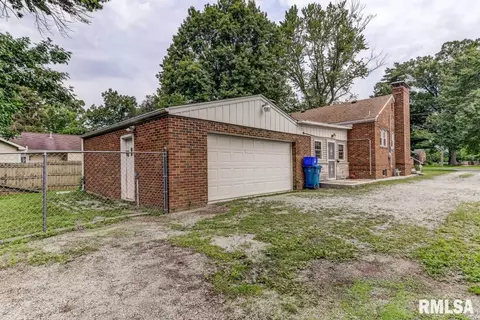 3136 E Division St, Springfield, IL 62702 photo 3