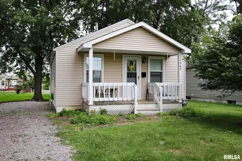 1545 Selinger St, Springfield, IL 62702 photo 1