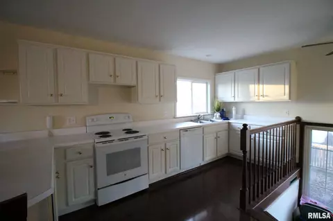 5499 Old Jacksonville Rd, Springfield, IL 62707 photo 4