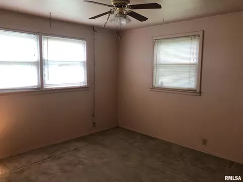 4449 S 3rd St, Springfield, IL 62703 photo 8