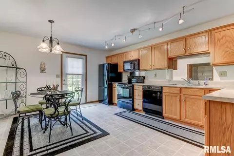 1811 Plover Rd, Springfield, IL 62711 photo 12