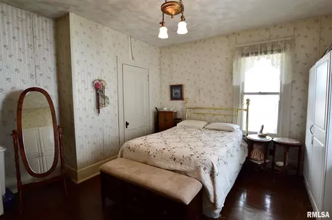 908 E Reservoir St, Springfield, IL 62702 photo 13