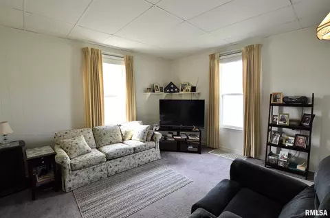 908 E Reservoir St, Springfield, IL 62702 photo 7