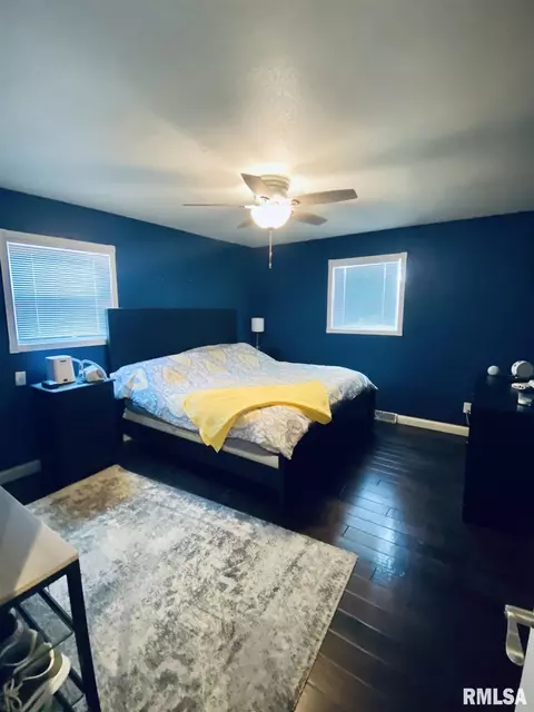 2076 Stonehenge Rd, Springfield, IL 62702 photo 9