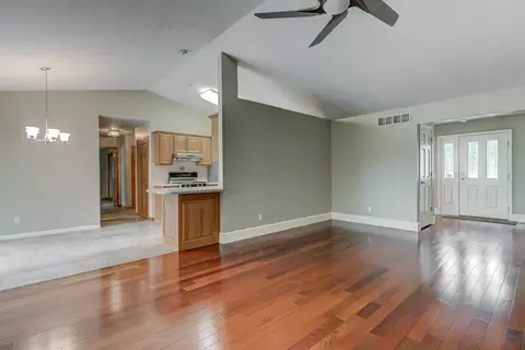2504 Shadow Chaser Dr, Springfield, IL 62711 photo 17