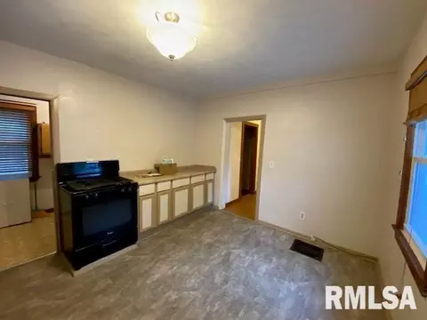 1902 13th St, Viola, IL 61486 photo 17
