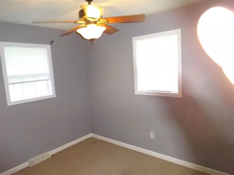 825 N Ohio Ave, Springfield, IL 62702 photo 12