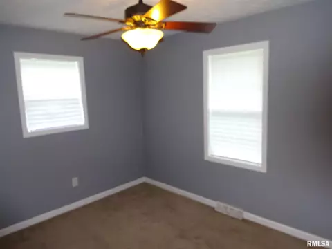 825 N Ohio Ave, Springfield, IL 62702 photo 9