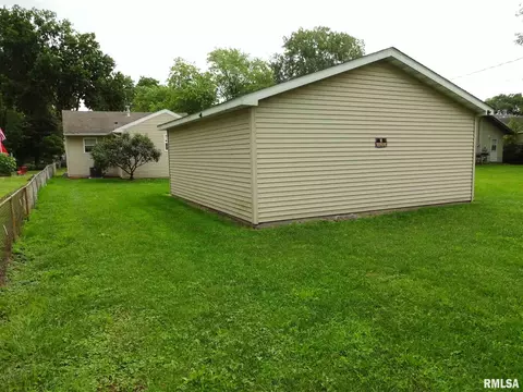 825 N Ohio Ave, Springfield, IL 62702 photo 22