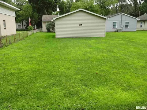 825 N Ohio Ave, Springfield, IL 62702 photo 21