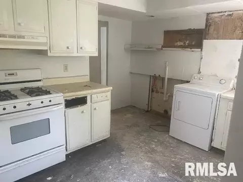 1020 N Wesley St, Springfield, IL 62702 photo 9
