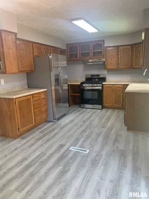 3417 S 2nd St, Springfield, IL 62703 photo 5