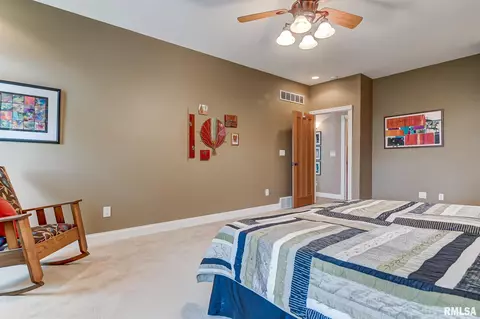2223 Wydown Ave, Springfield, IL 62704 photo 21