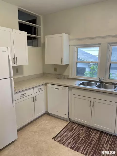 1420 Carolina Ave, Springfield, IL 62702 photo 8