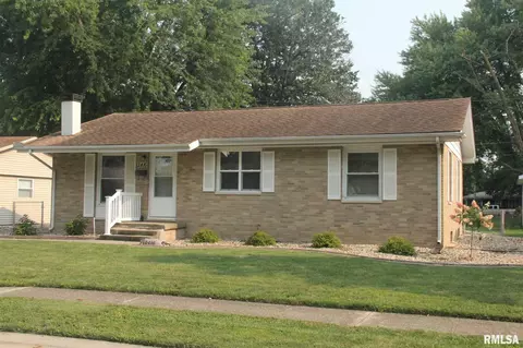 2416 Queensway Rd, Springfield, IL 62703 photo 2
