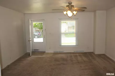 2416 Queensway Rd, Springfield, IL 62703 photo 5