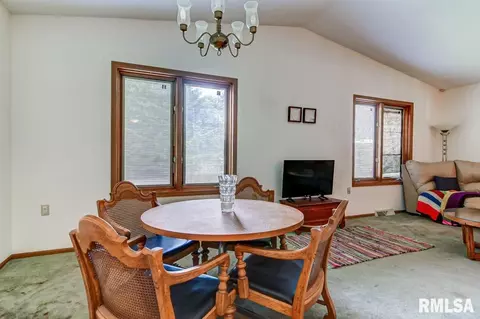508 Golf Rd, Springfield, IL 62704 photo 13