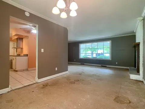 809 Roanoke Dr, Springfield, IL 62702 photo 13