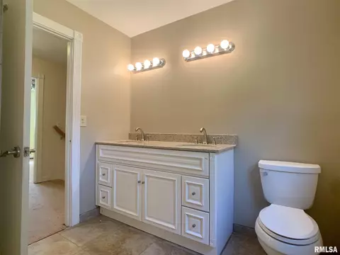 809 Roanoke Dr, Springfield, IL 62702 photo 25