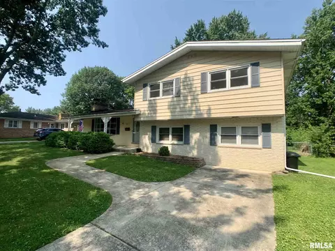 809 Roanoke Dr, Springfield, IL 62702 photo 3