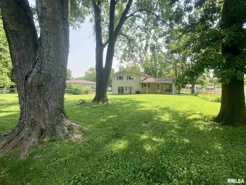 809 Roanoke Dr, Springfield, IL 62702 photo 6