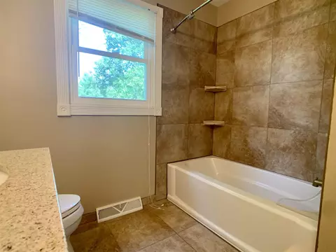 809 Roanoke Dr, Springfield, IL 62702 photo 24