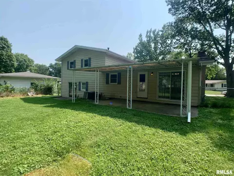 809 Roanoke Dr, Springfield, IL 62702 photo 4